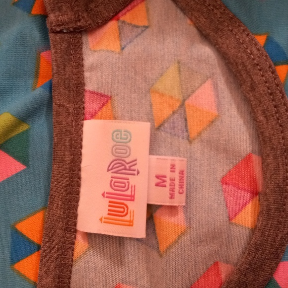 LuLaRoe M Randy Tee Shirt 3/4 Sleeve Blue Geometric Grey - Picture 7 of 8